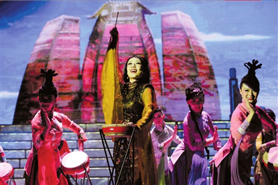 《天桥》举行带妆彩排用现代方式打造复古题材