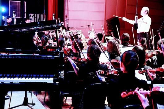 图文：中学生交响音乐会