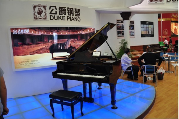 公爵钢琴响彻中国（上海）国际乐器展览会