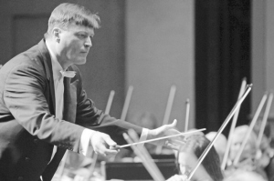 指挥家蒂勒曼携德累斯顿国家管弦乐团申城首秀