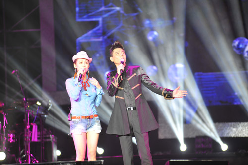 屠洪刚个唱重掀歌坛阳刚风