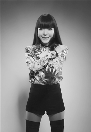 吴莫愁因病退出