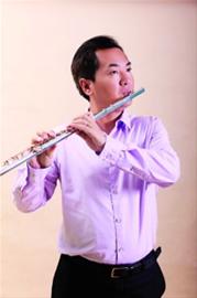 王琪：长笛声声慰恩师