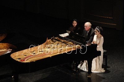 旅法钢琴家张韵钢琴音乐会在上海音乐厅举行