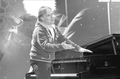 钢琴王子理查德克莱德曼 不言退休继续音乐之旅