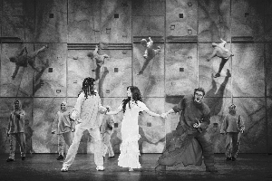 音乐剧《巴黎圣母院》独家幕后