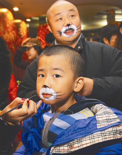 音乐剧《猫》北京首演礼 观众也成了“喵星人”