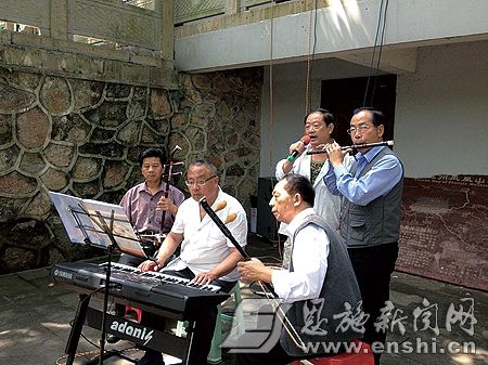 对音乐的热爱一直到老