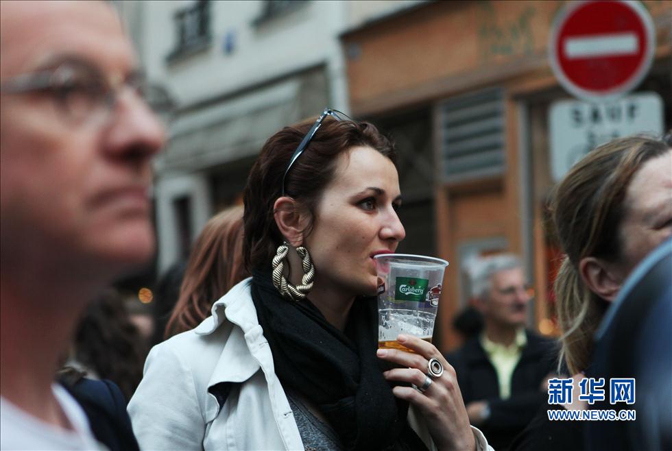 巴黎：音乐迎夏至