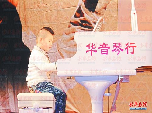 考级在即，钢琴辅导班持续火爆