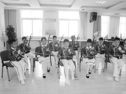 9个大连娃拉二胡 捧回全国特金奖