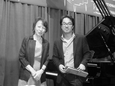 戈兰德斯基女士与其辅导的学员