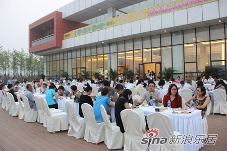 “清凉仲夏夜 海上钢琴家”