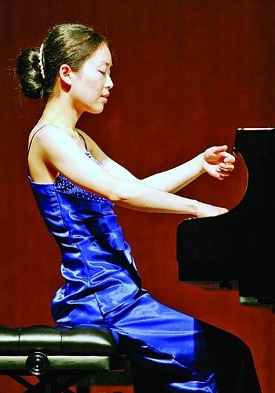 南京籍旅美钢琴家蔡颖回宁举办钢琴独奏会