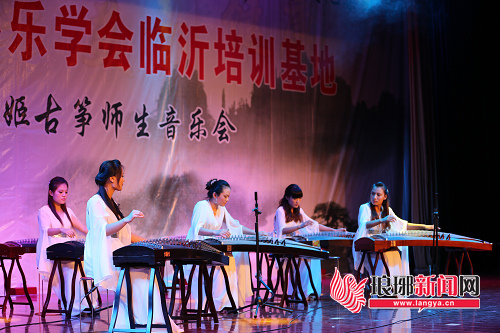 “杨灵姬师生音乐会”圆满举行