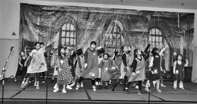 深圳孩子表演百老汇音乐剧片段