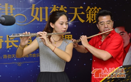 著名长笛演奏家何声奇教授来锡传经送宝