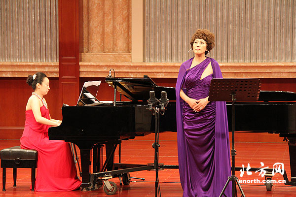 王菁菁钢琴艺术指导音乐会在津举行