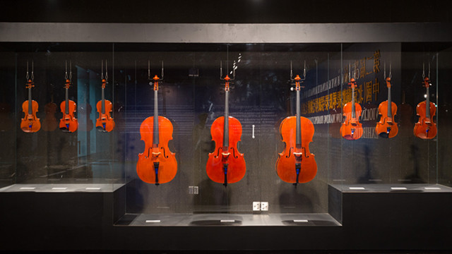 第二届中国(北京)国际提琴及琴弓制作比赛作品展开幕