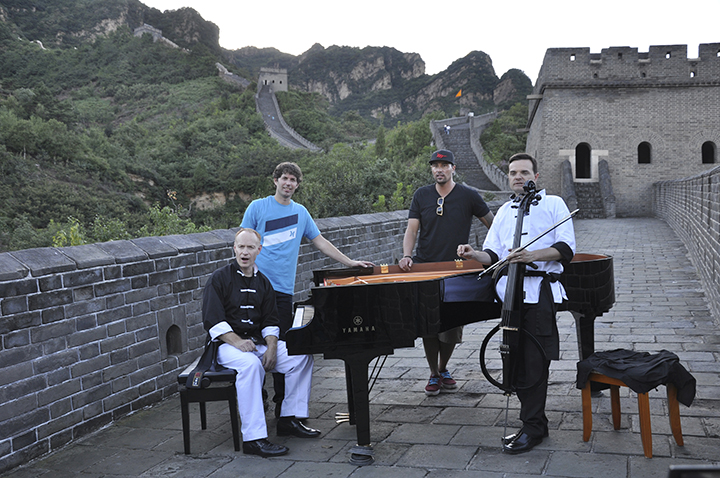 The Piano Guys在长城上体现钢琴与大提琴美妙