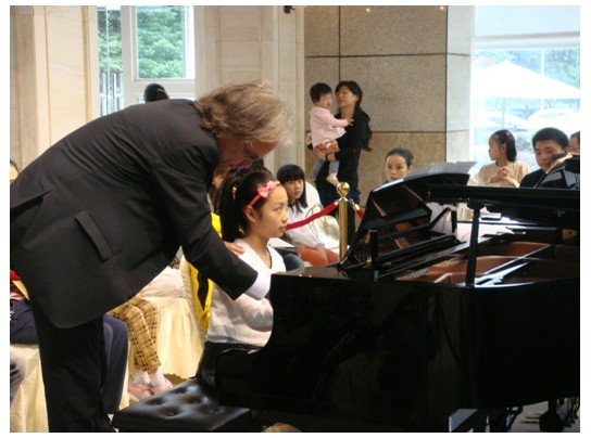 殿堂级钢琴大师安德烈斯·韦伯首次来渝