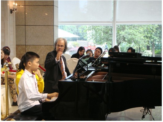 殿堂级钢琴大师安德烈斯·韦伯首次来渝