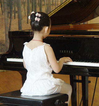 如何让孩子学钢琴有动力？