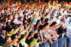 第九届“深圳沙滩音乐节”带来海的声音