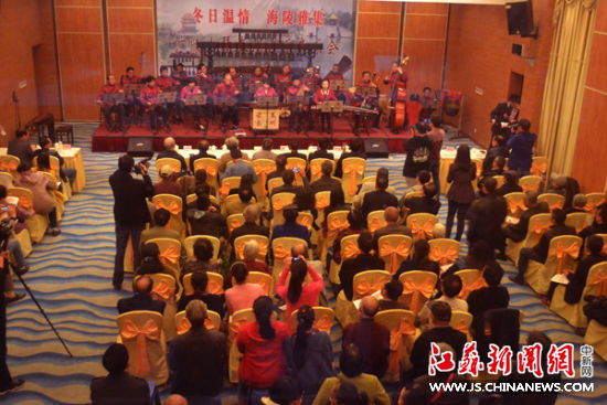 扬泰艺术家聚凤城河景区联办古琴古乐音乐会