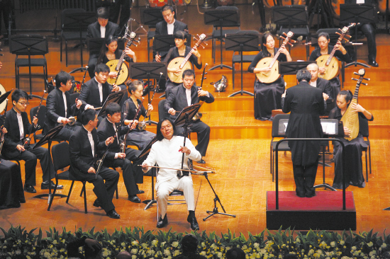 二胡演奏家张觉平在国家大剧院进行独奏