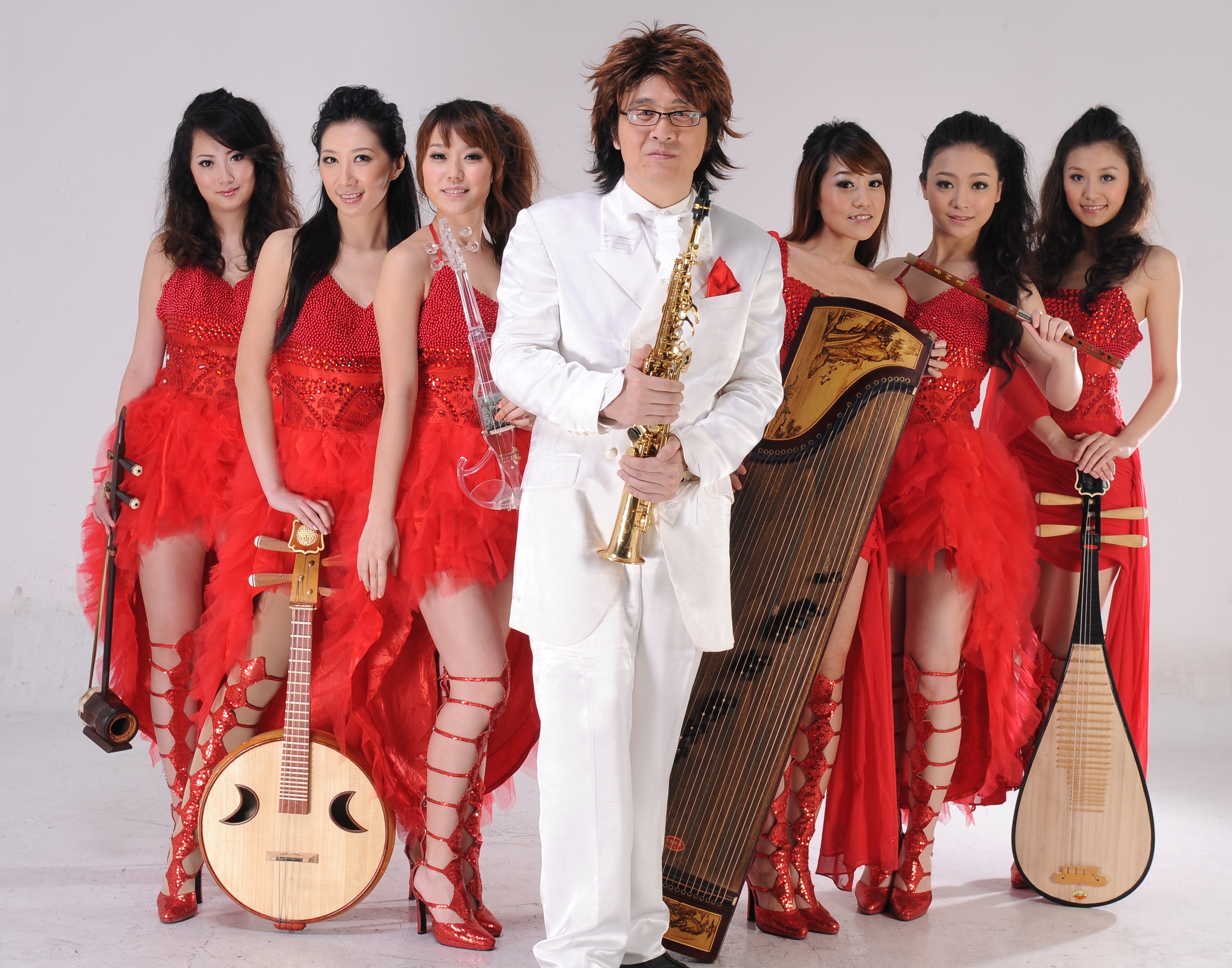 中国萨克斯风王子伍迪12月吹响岛城