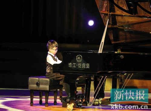 2013年珠江凯撒堡全国青少年钢琴大赛落下帷幕