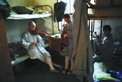 《拉提琴的僧尼们》获第23届中国新闻奖