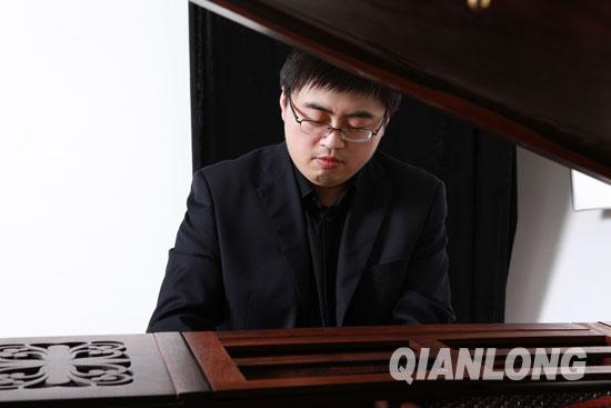 中山音乐堂力献“拉赫玛尼诺夫·钢琴马拉松”