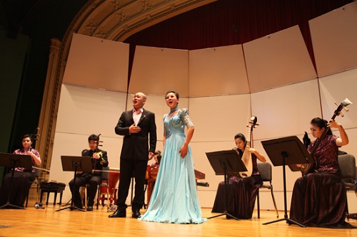 美国芝加哥大学孔子学院举办中国传统音乐会