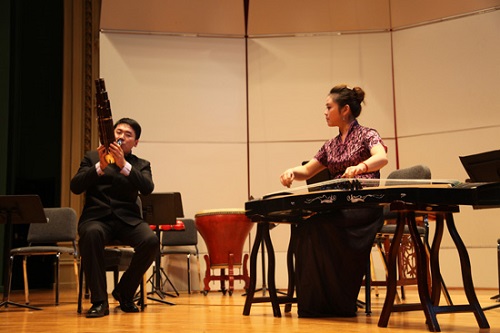 美国芝加哥大学孔子学院举办中国传统音乐会