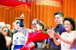 金铁霖音乐会三个小时百人献唱