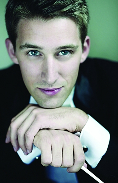 斯图加特交响乐团指挥邓格勒