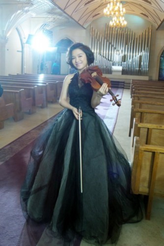 小提琴家文薇气势万千演绎《波罗乃兹》