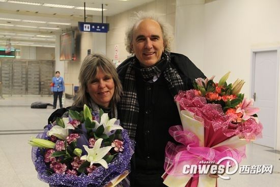 约翰&middot;多恩与妻子点击图片翻页