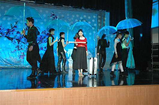 苏州原创音乐剧《又见桃花红》高新区首演
