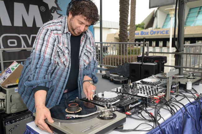 来欣赏年度盛会盛事“2014 NAMM乐器展览会”