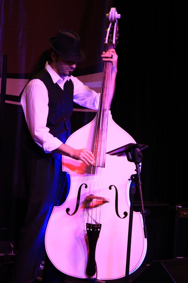 来欣赏年度盛会盛事“2014 NAMM乐器展览会”