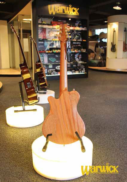 最华丽的感官冲击 Framus七弦定制版吉他