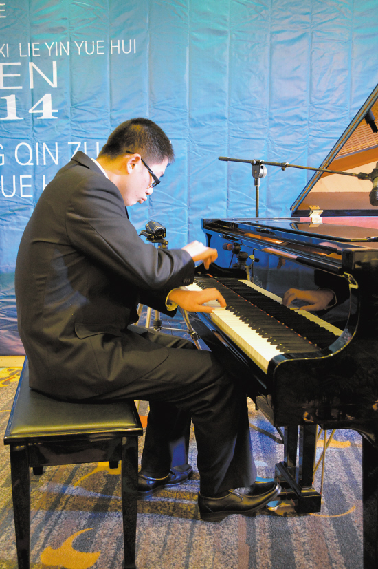 第九届“我轻轻叩响大师的门”系列音乐会