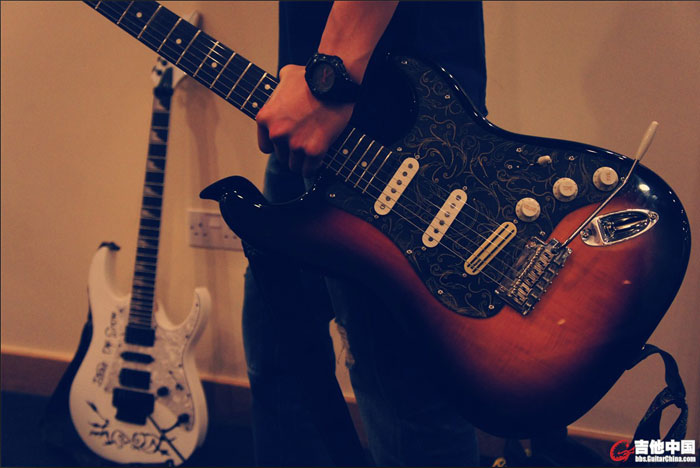 个人中芬吉他改装以及一些感想