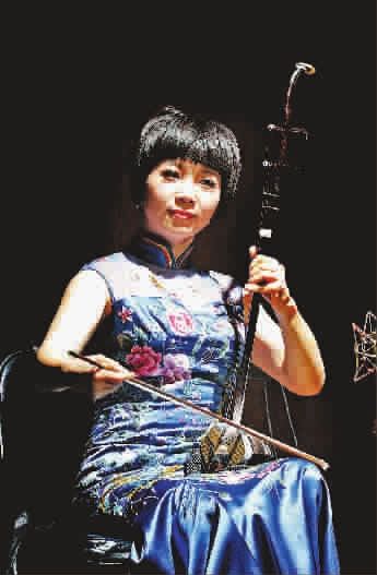 前晚，&ldquo;邢立元和她的学生们&rdquo;&mdash;二胡独奏、协奏音乐会，在上音贺绿汀音乐厅举行。