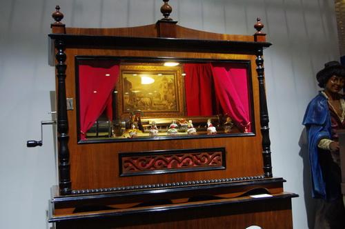 保利2014春拍上的西方音乐器械