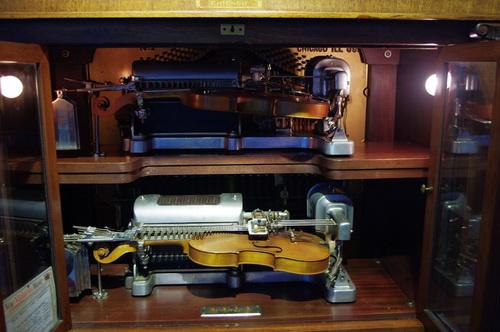 保利2014春拍上的西方音乐器械