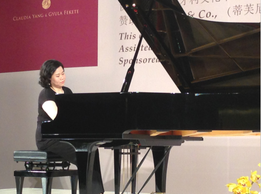 《红楼梦》钢琴协奏曲面世 顾长卫现身捧场
